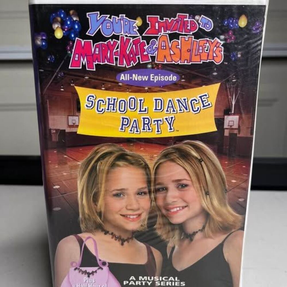 Mary-Kate & Ashley You're Invited to School Dance Party VHS